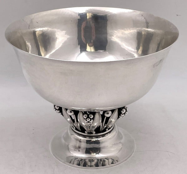 Pair of Georg Jensen Sterling Silver Hammered Centerpiece Bowls #197A in Art Nouveau Style