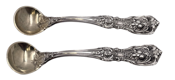 Reed & Barton Pair of Sterling Silver Salt Spoons in Francis I Pattern