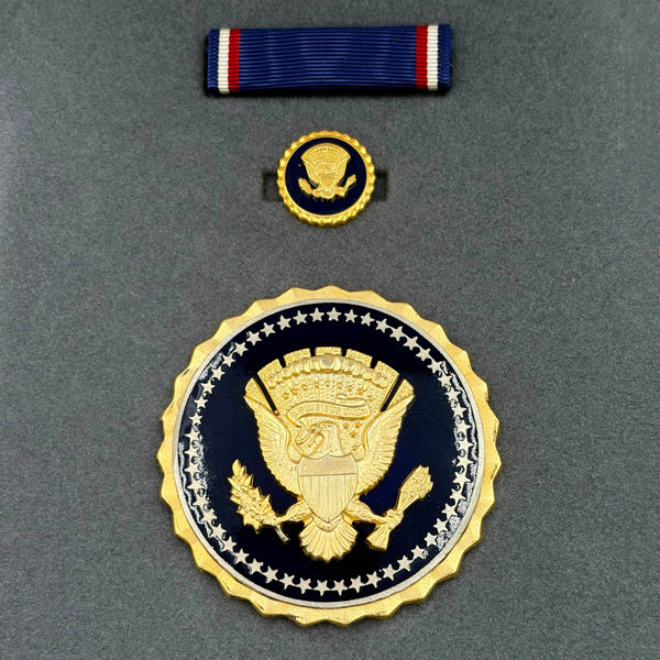 United States of America Set of 2 Medal of Freedom Pins and Lapel